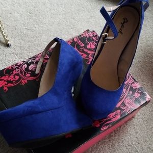 Antigravity wedge heels